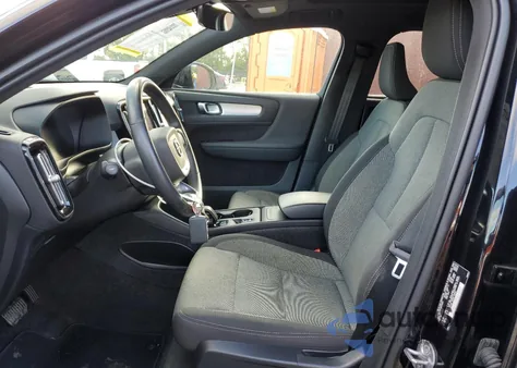 2024 Volvo Xc40 Core z USA, uszkodzony, nr VIN YV4L12UK2R2336331